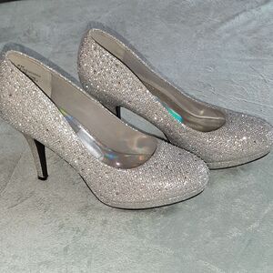 Hot Tomato Fireworks Sparkle Pumps